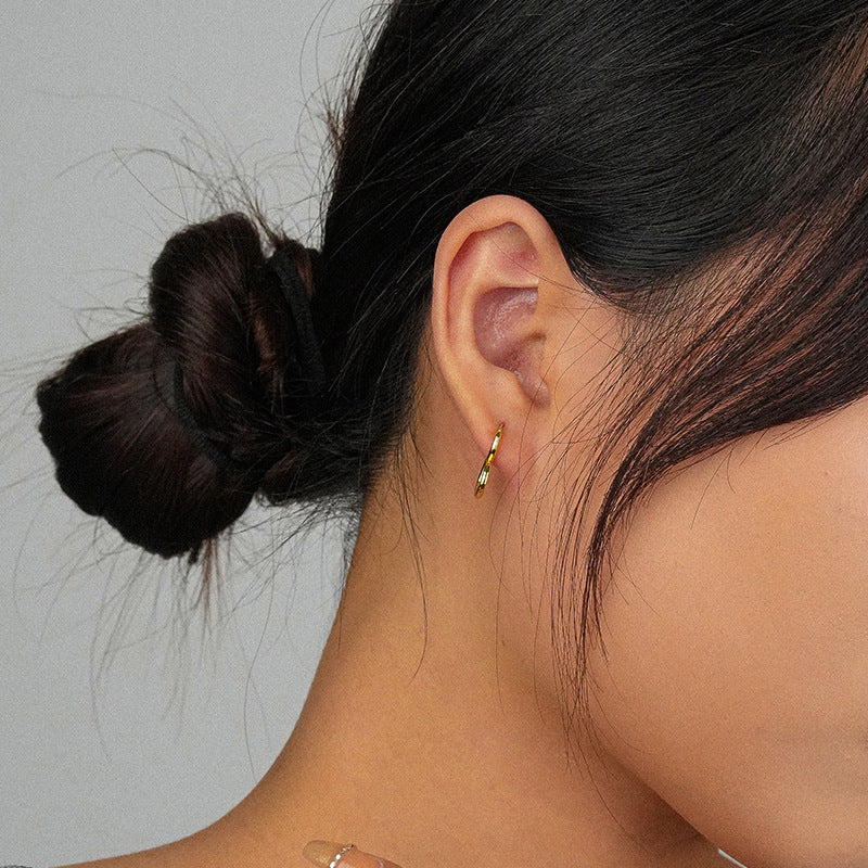 S925 Sterling Silver Heart Stud Earrings