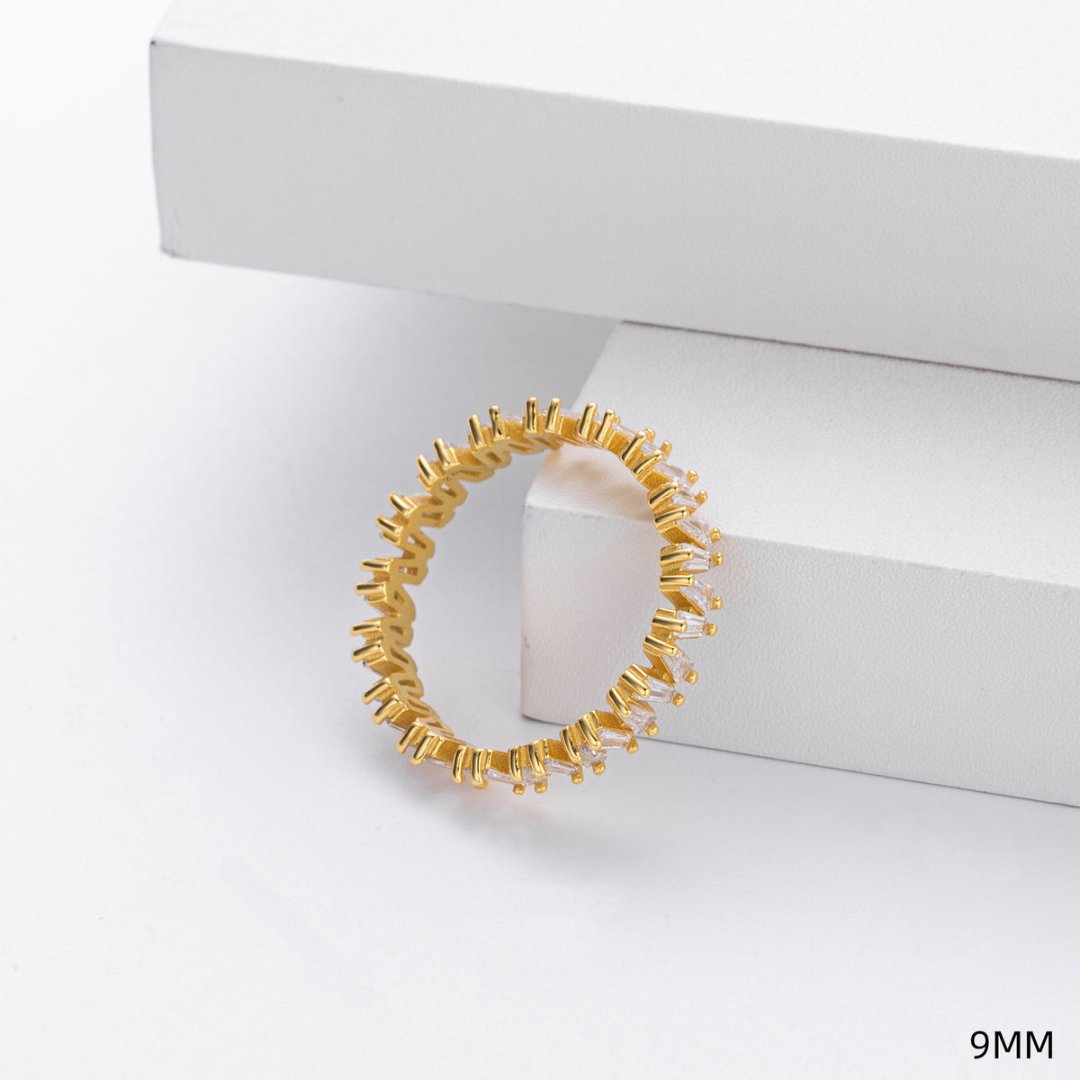 925 Sterling Silver Korean-Style V-Shaped Ring with Inlaid Zirconia