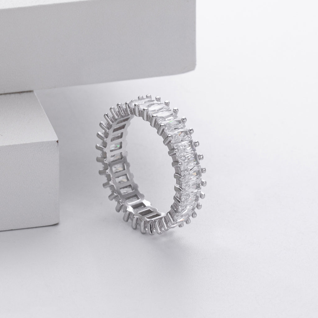 Versatile S925 sterling silver ring with rectangular zircon clusters