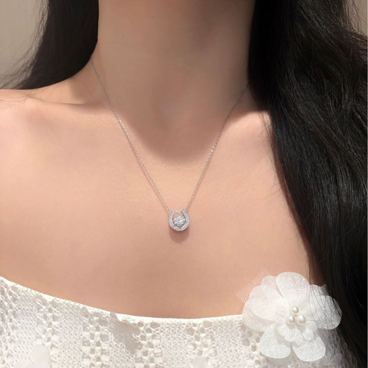 S925 Sterling Silver Moissanite Horseshoe Pendant Necklace