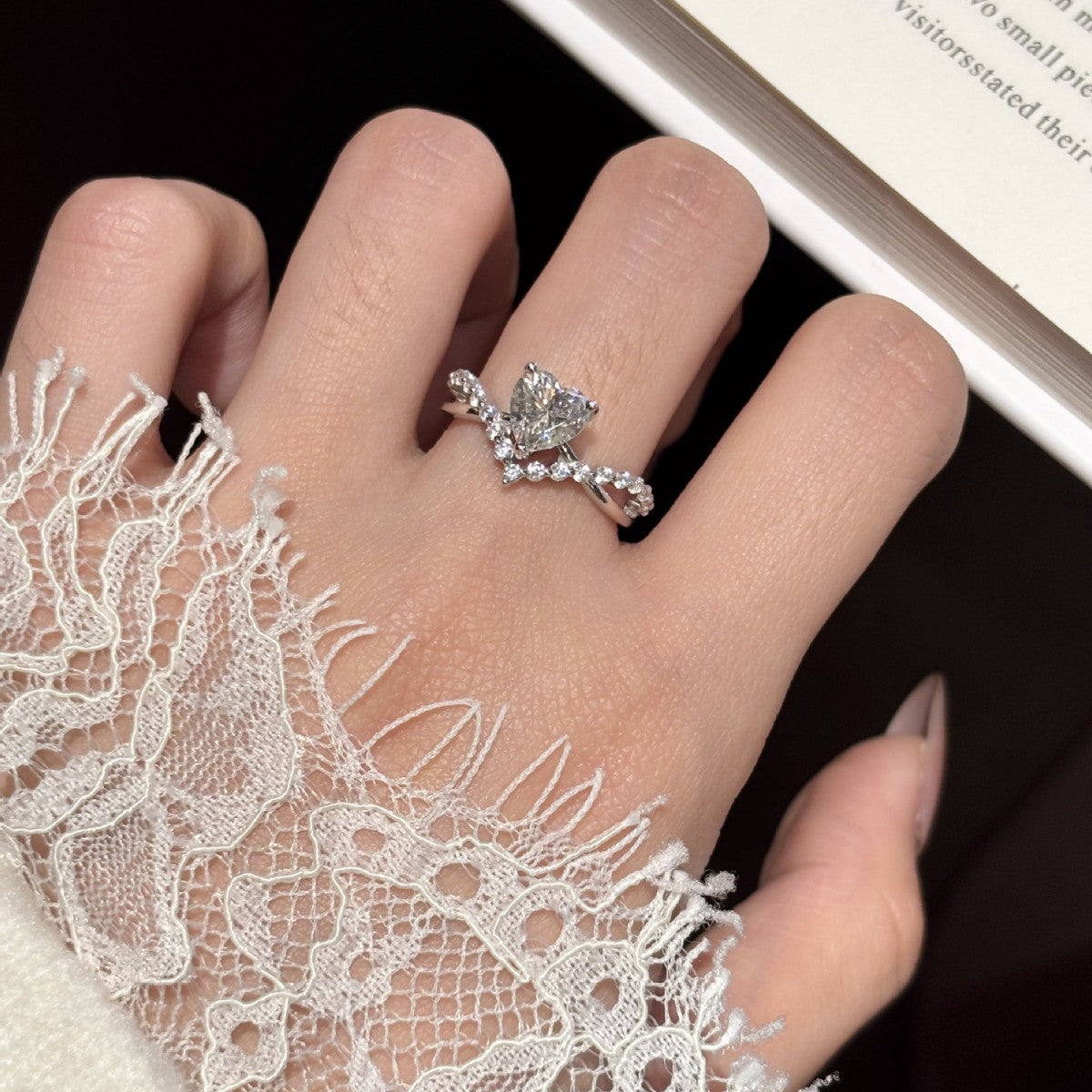 S925 Sterling Silver Openwork Cross Ring with Moissanite