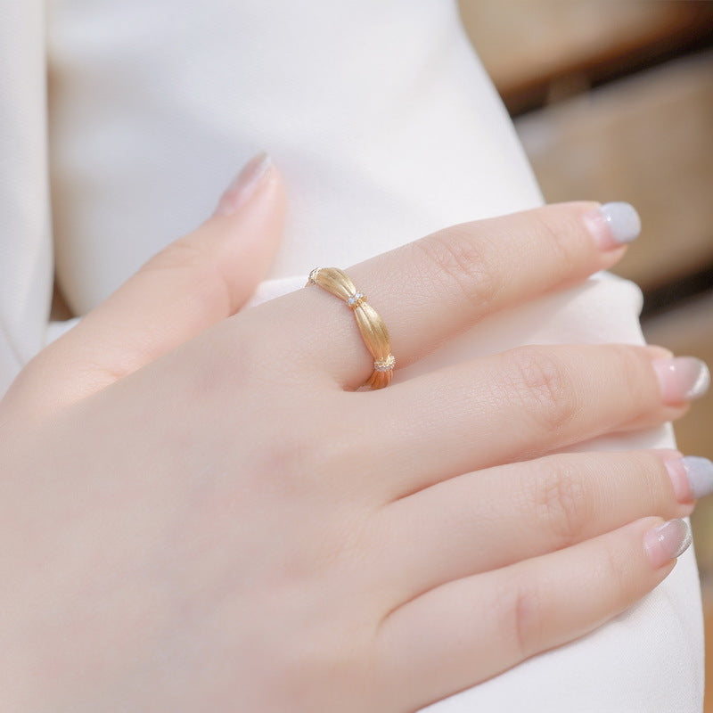 S925 Sterling Silver Gold-Plated Textured Silk Satin Zircon Ring