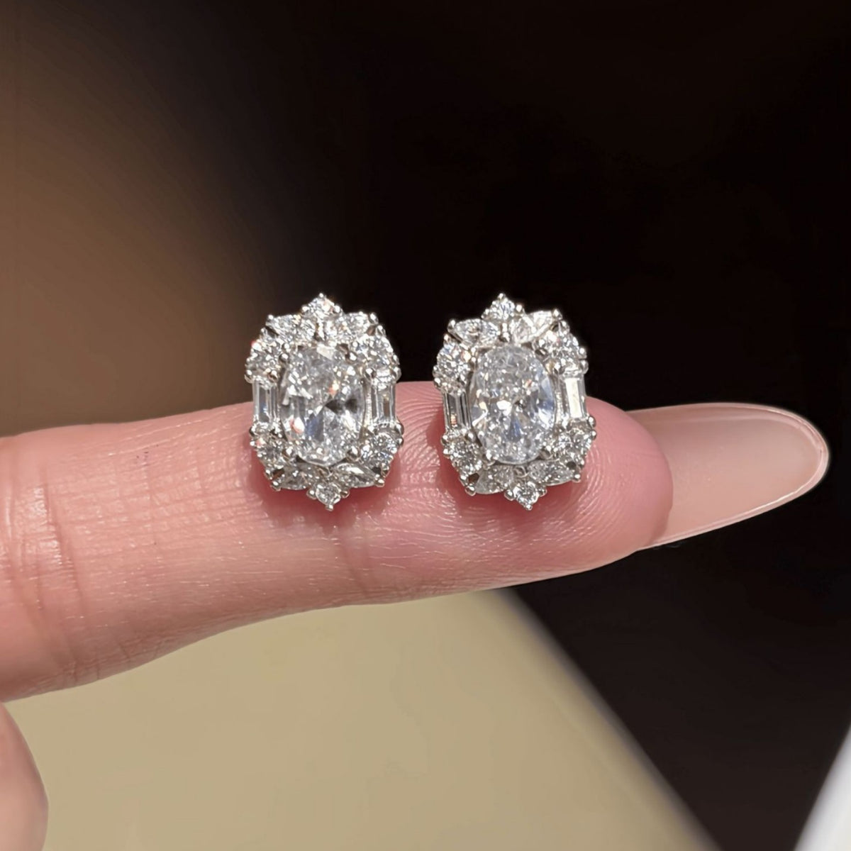 S925 Sterling Silver "Pigeon's Egg" Snowflake Moissanite Stud Earrings