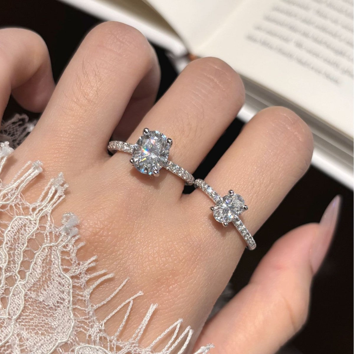 S925 Sterling Silver Oval-Shaped Ring with Colored Moissanite