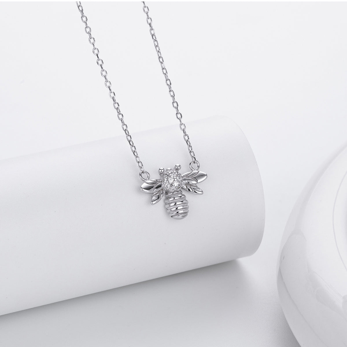 S925 pure silver fashionable zirconia bee-shaped necklace