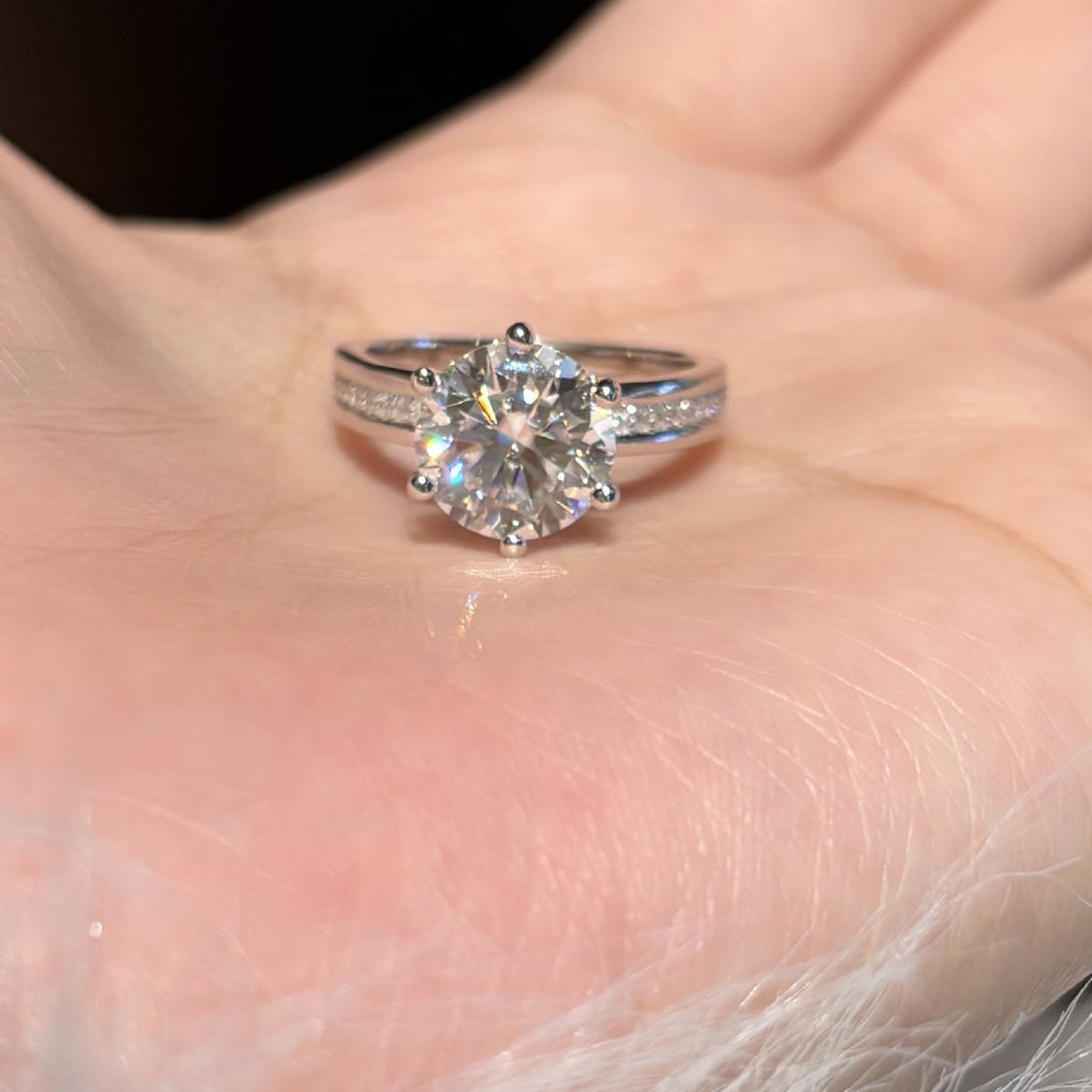 S925 Sterling Silver Six-Prong Round Colored Moissanite Ring