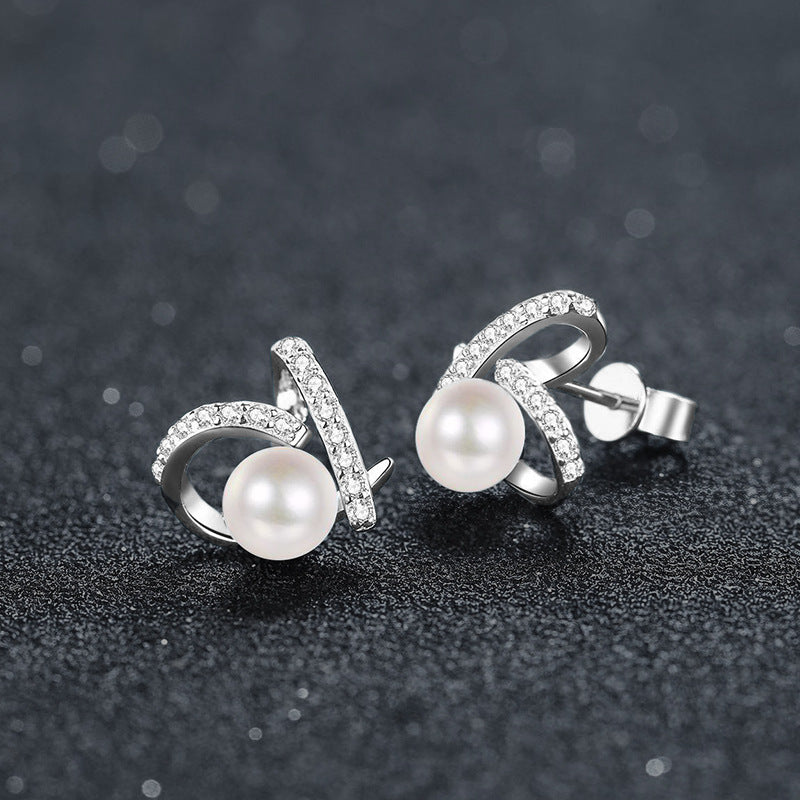 Elegant Pearl and Moissanite Heart Stud Earrings