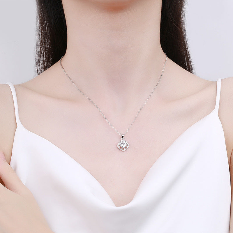 S925 Sterling Silver Moissanite Flower Stamen Four Leaf Clover Pendant Necklace