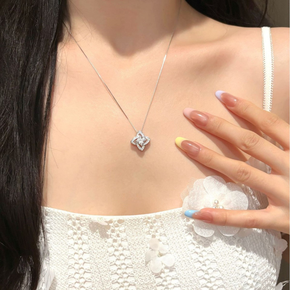 S925 Sterling Silver Moissanite and White Crystal Clover Pendant Necklace