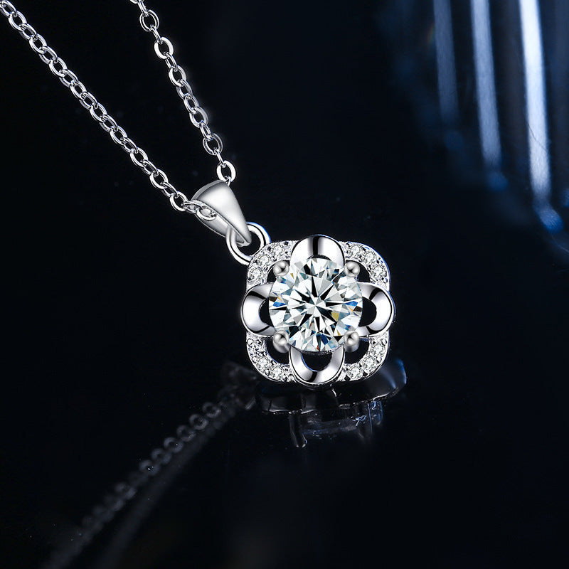 S925 Sterling Silver Moissanite Flower Stamen Four Leaf Clover Pendant Necklace