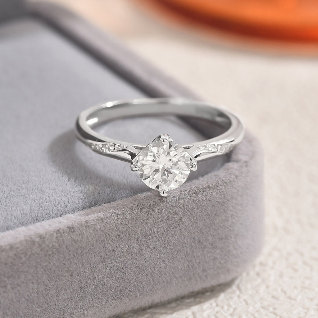 S925 Sterling Silver Four-claw Moissanite Ring Simple Engagement Ring