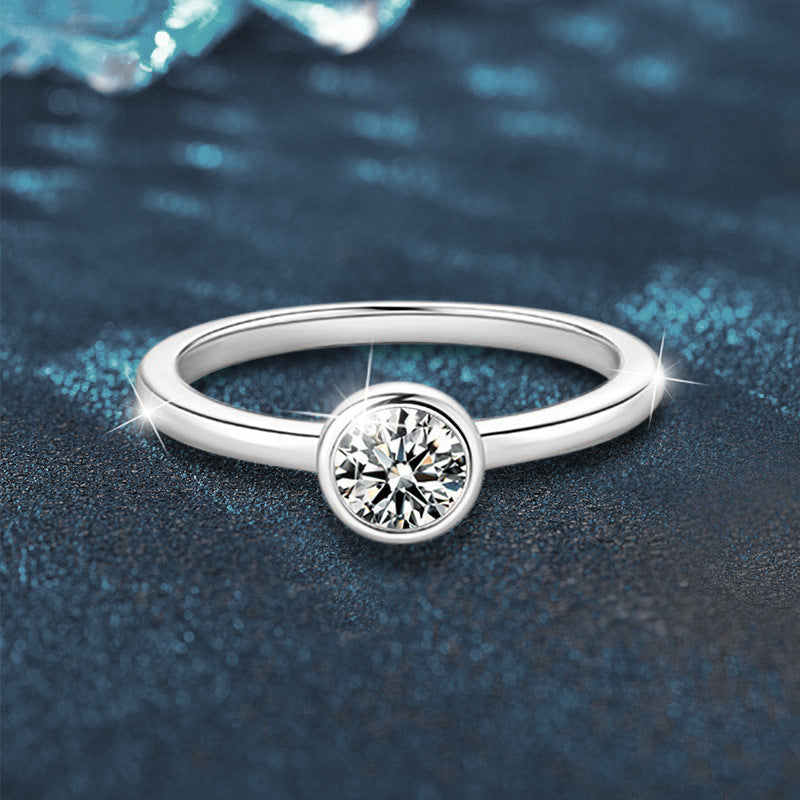 925 Sterling Silver Moissanite Round Closed Diamond Ring