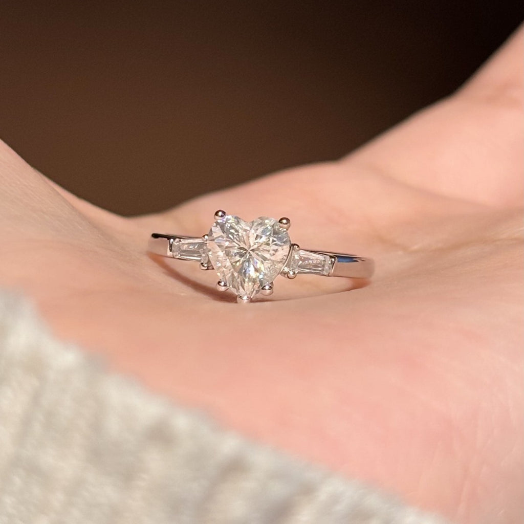 S925 Silver Heart-Shaped Colorful Moissanite Ring