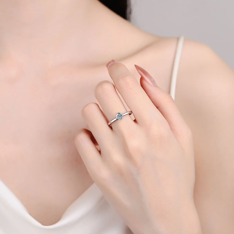 925 Sterling Silver Moissanite Round Closed Diamond Ring