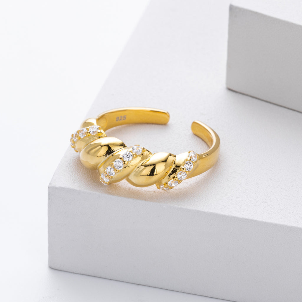 S925 Sterling Silver Ring with Zirconia Inlay, Croissant Braid Pattern