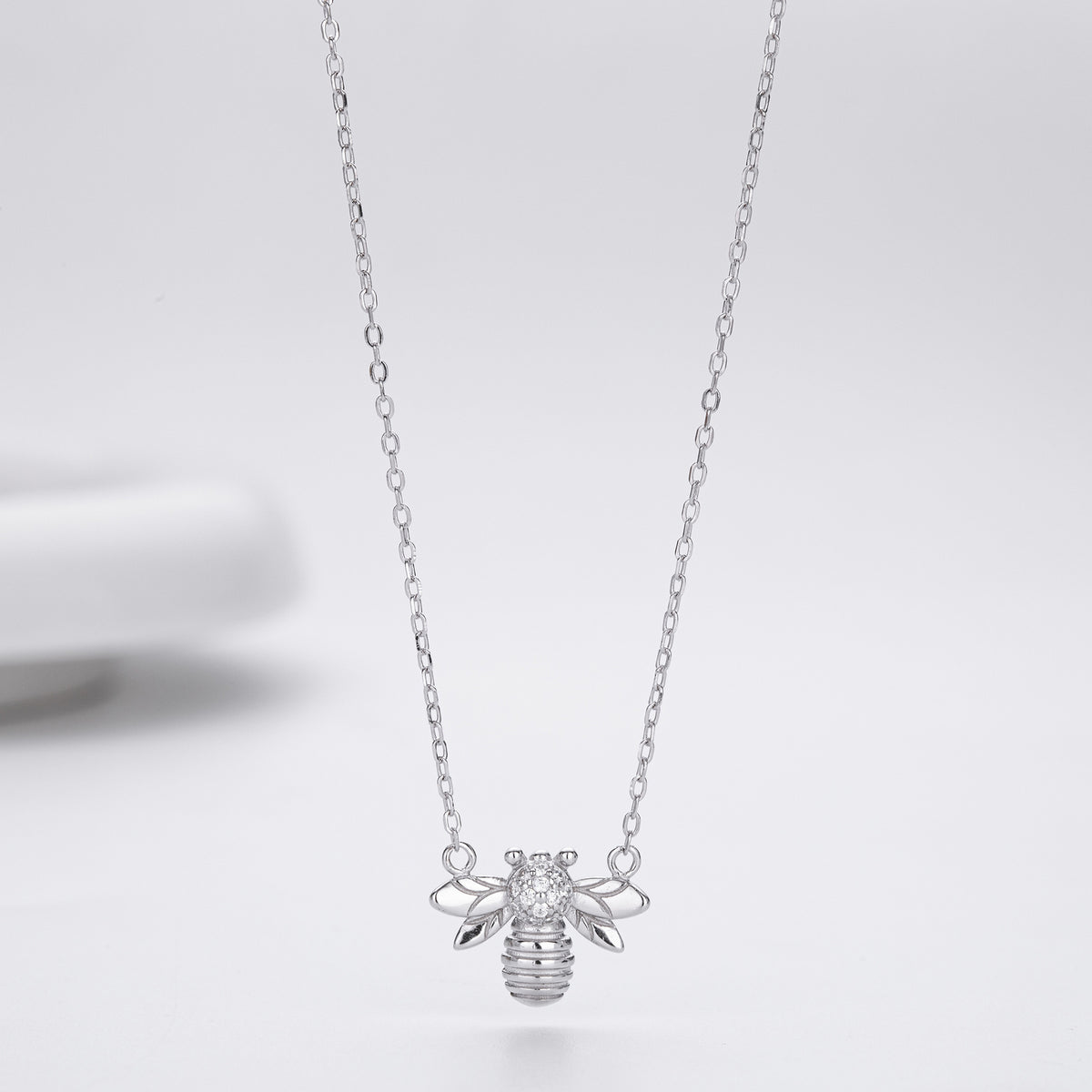 S925 pure silver fashionable zirconia bee-shaped necklace