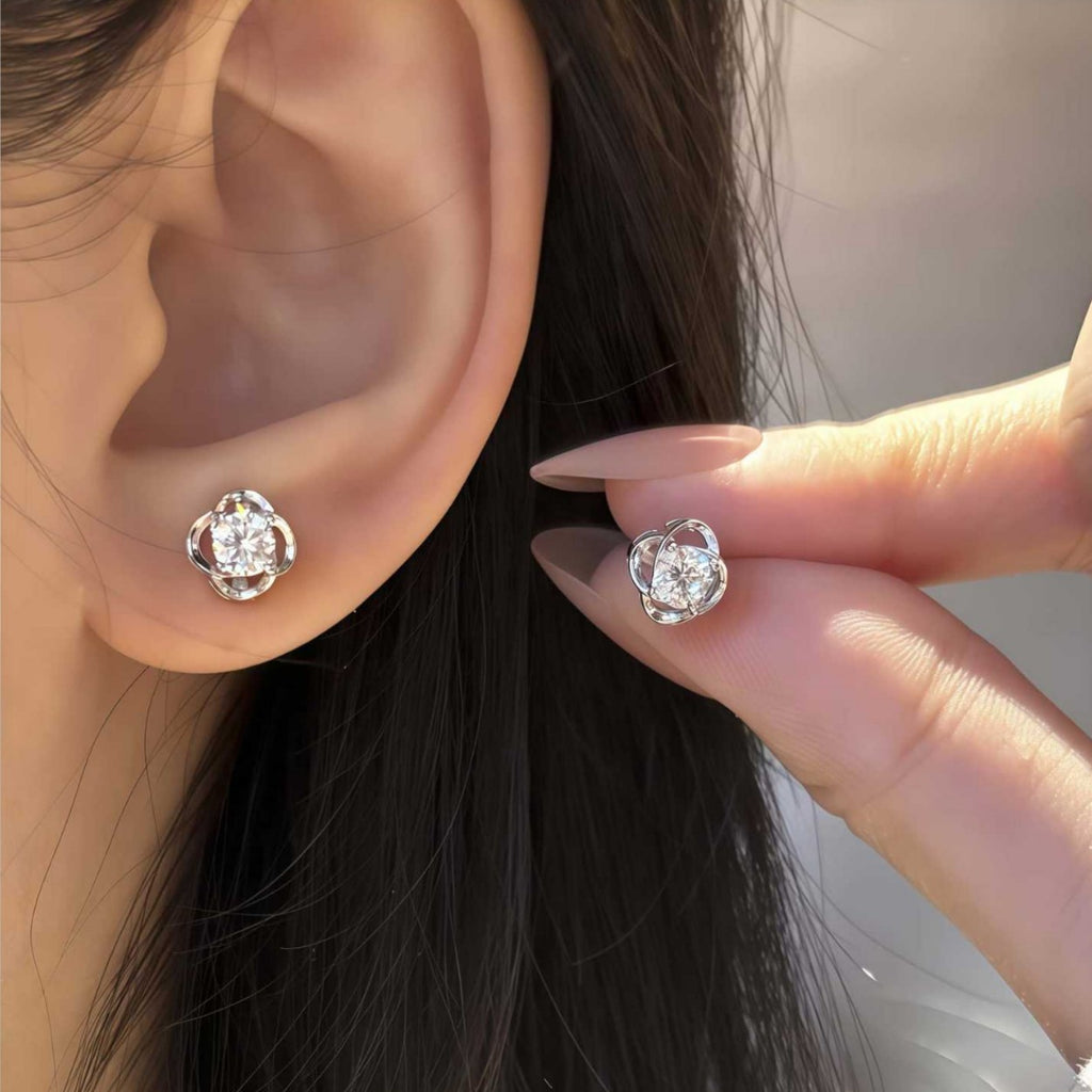 S925 Sterling Silver Four-Leaf Clover Moissanite Stud Earrings
