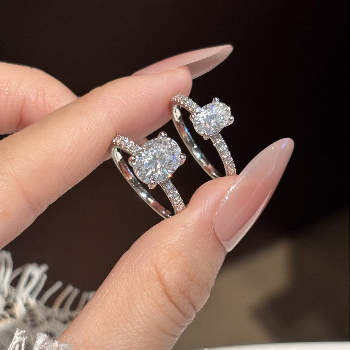 S925 Sterling Silver Oval-Shaped Ring with Colored Moissanite
