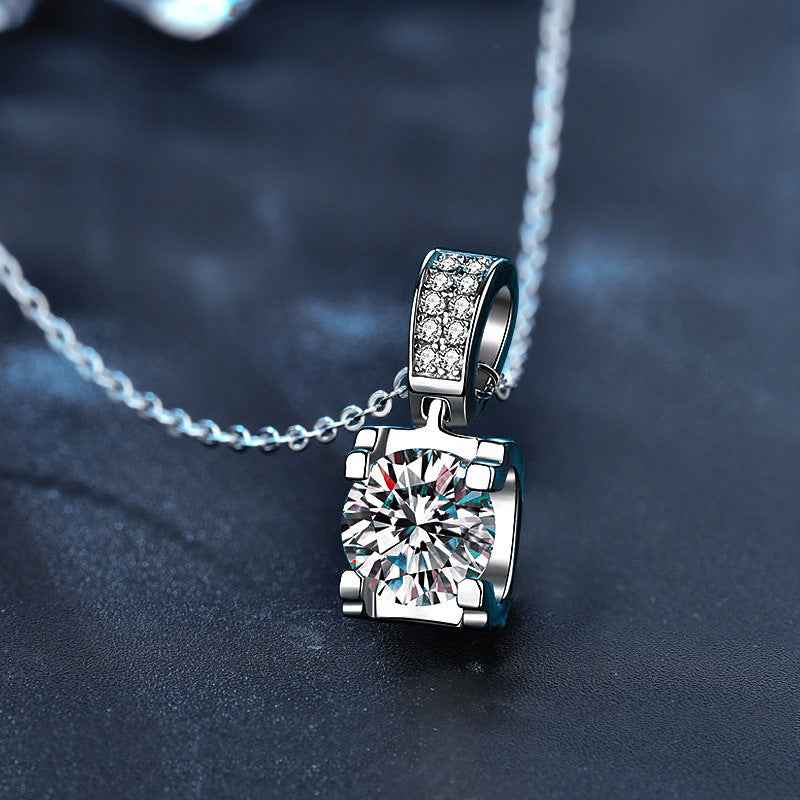 S925 Sterling Silver Moissanite Classic Four-Claw Ox Head Pendant Necklace