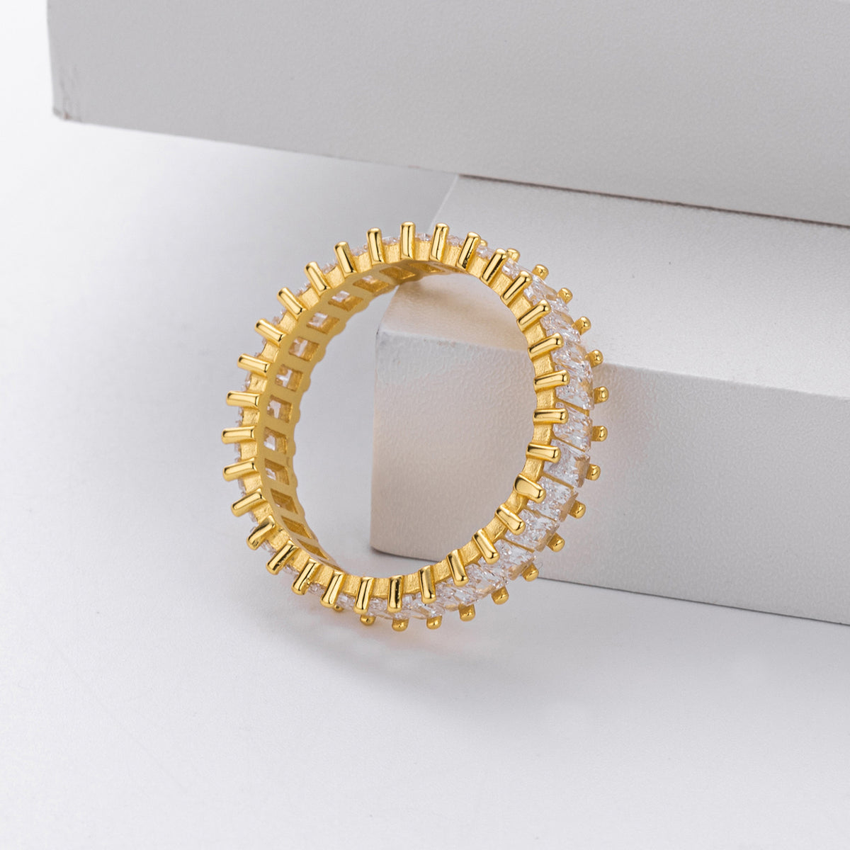 Versatile S925 sterling silver ring with rectangular zircon clusters