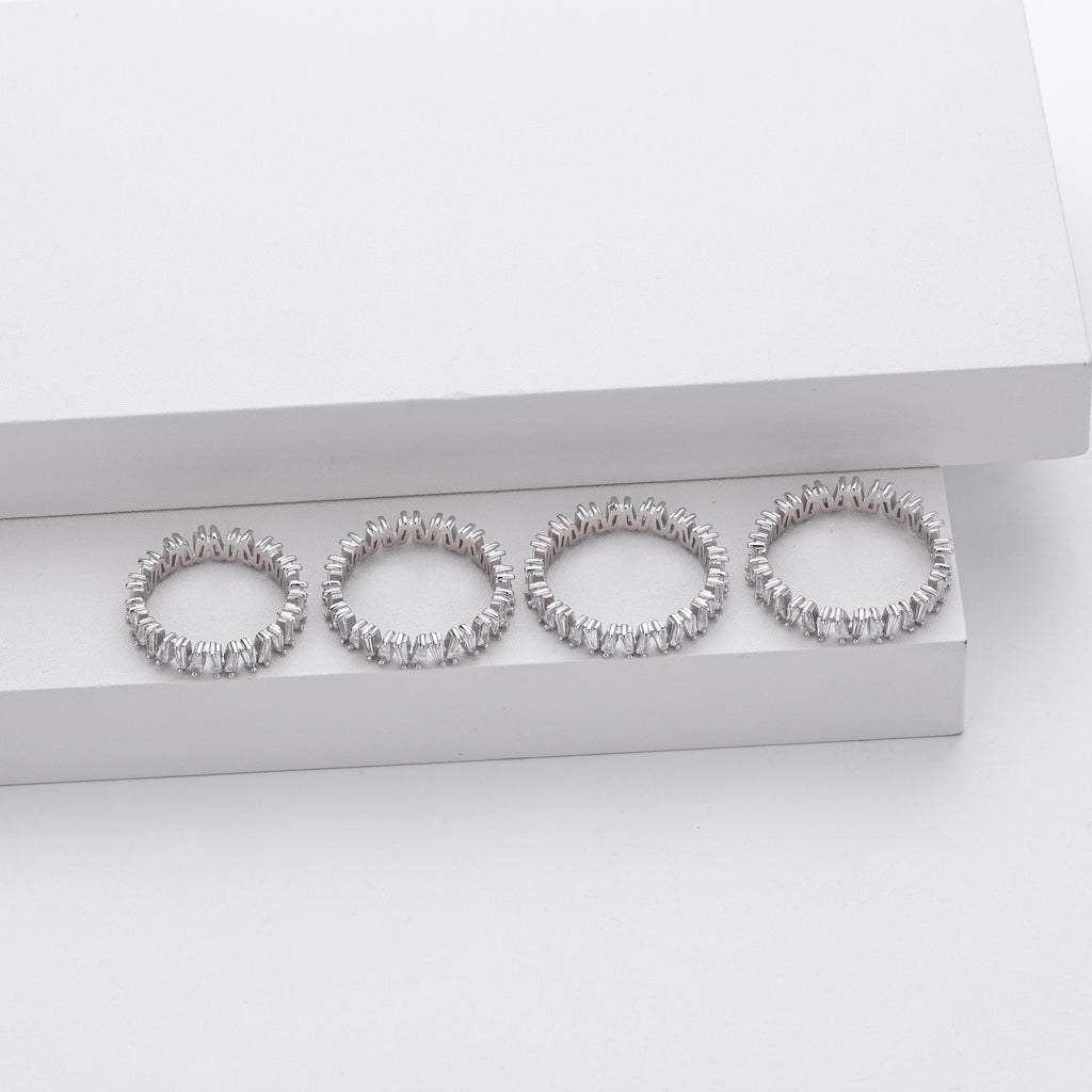 925 Sterling Silver Korean-Style V-Shaped Ring with Inlaid Zirconia