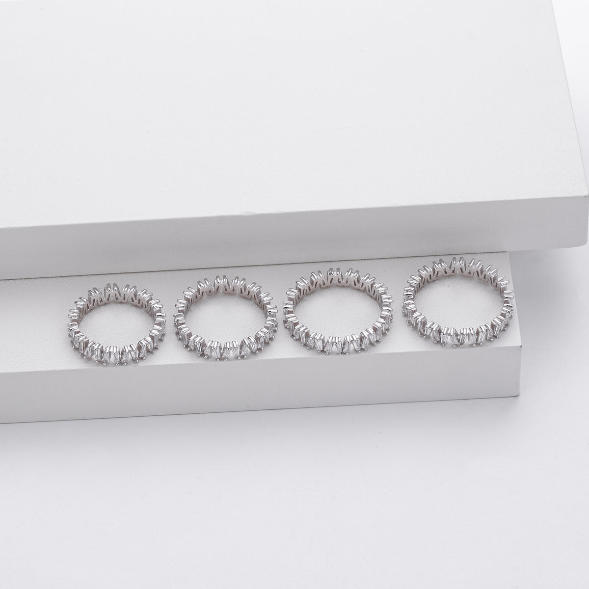 925 Sterling Silver Korean-Style V-Shaped Ring with Inlaid Zirconia