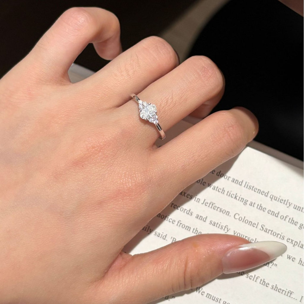 S925 Silver D-Color Moissanite Four-Prong "Pigeon's Egg" Ring