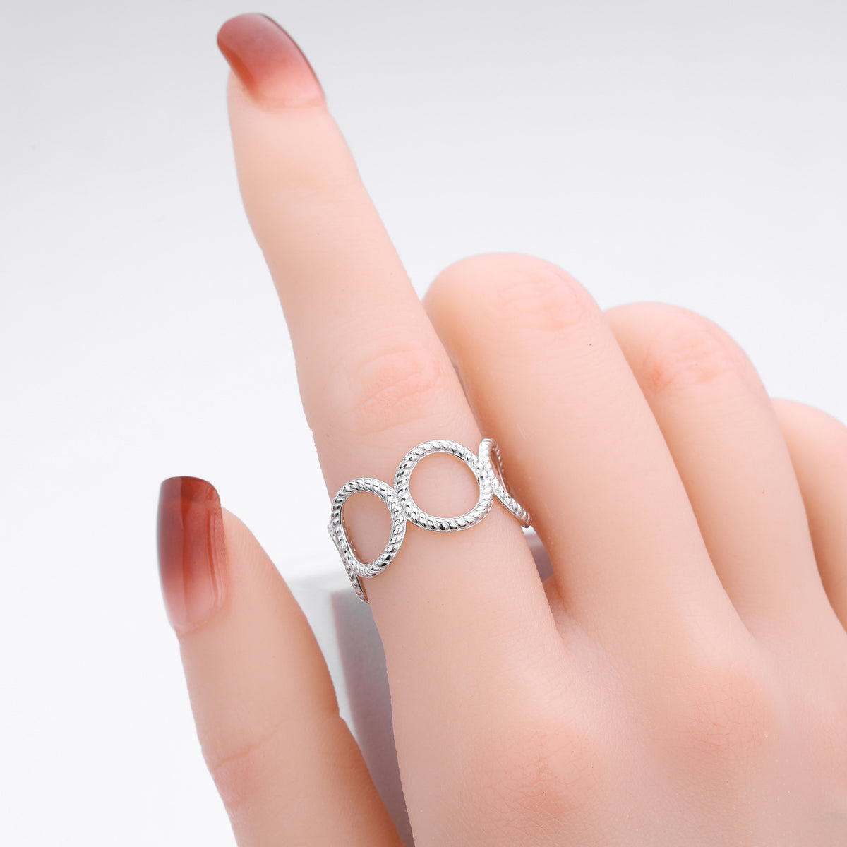 Stylish and unique braided band ring in S925 sterling silver