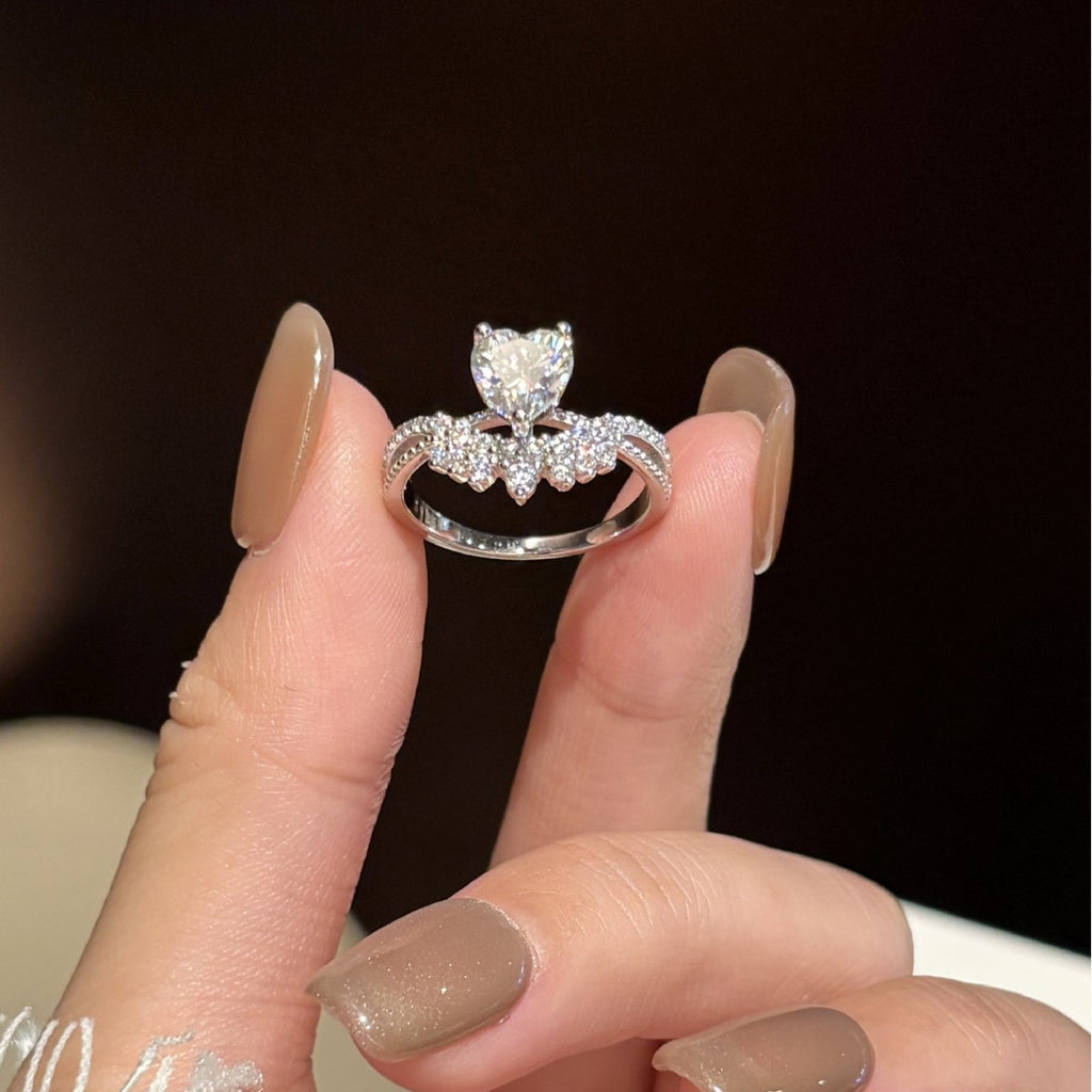 S925 Silver Heart-Shaped Moissanite Ring