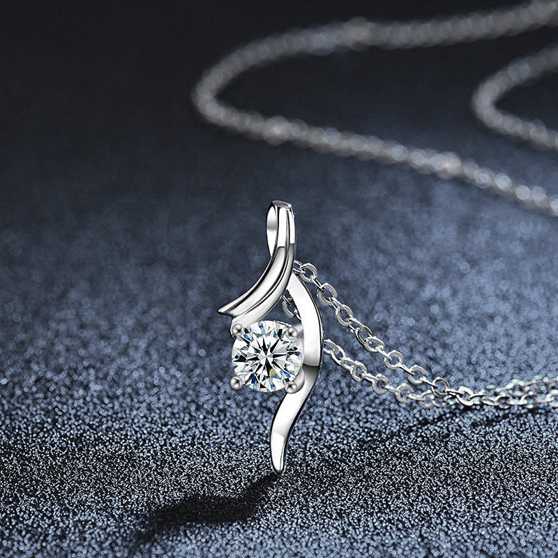 S925 Sterling Silver Moissanite Simple Four-Claw Twisted Pendant Necklace