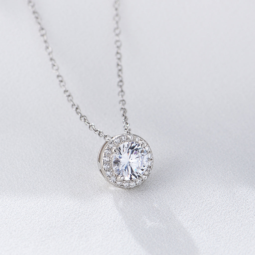 S925 Sterling Silver Diamond-Embedded Round Zircon Necklace