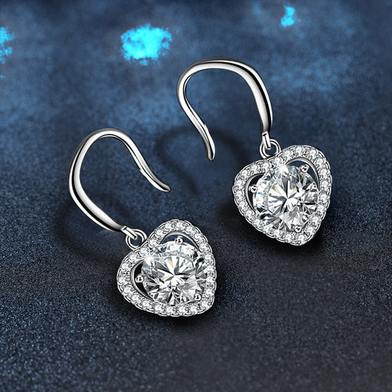 S925 sterling silver heart-shaped earrings with moissanite hooks