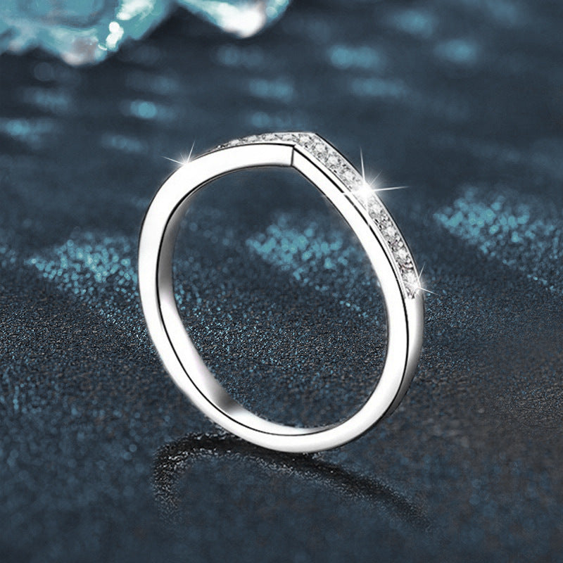 925 Sterling Silver V-Shaped Moissanite Palette Ring
