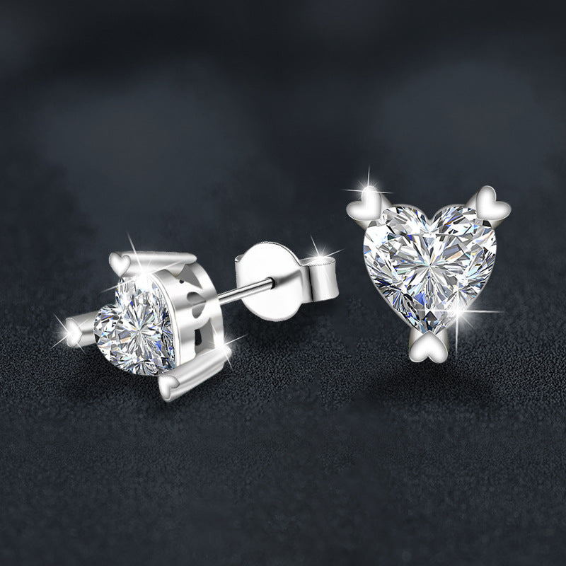 Stylish Women's Heart-Shaped Stud Earrings — Moissanite & 925 Silver