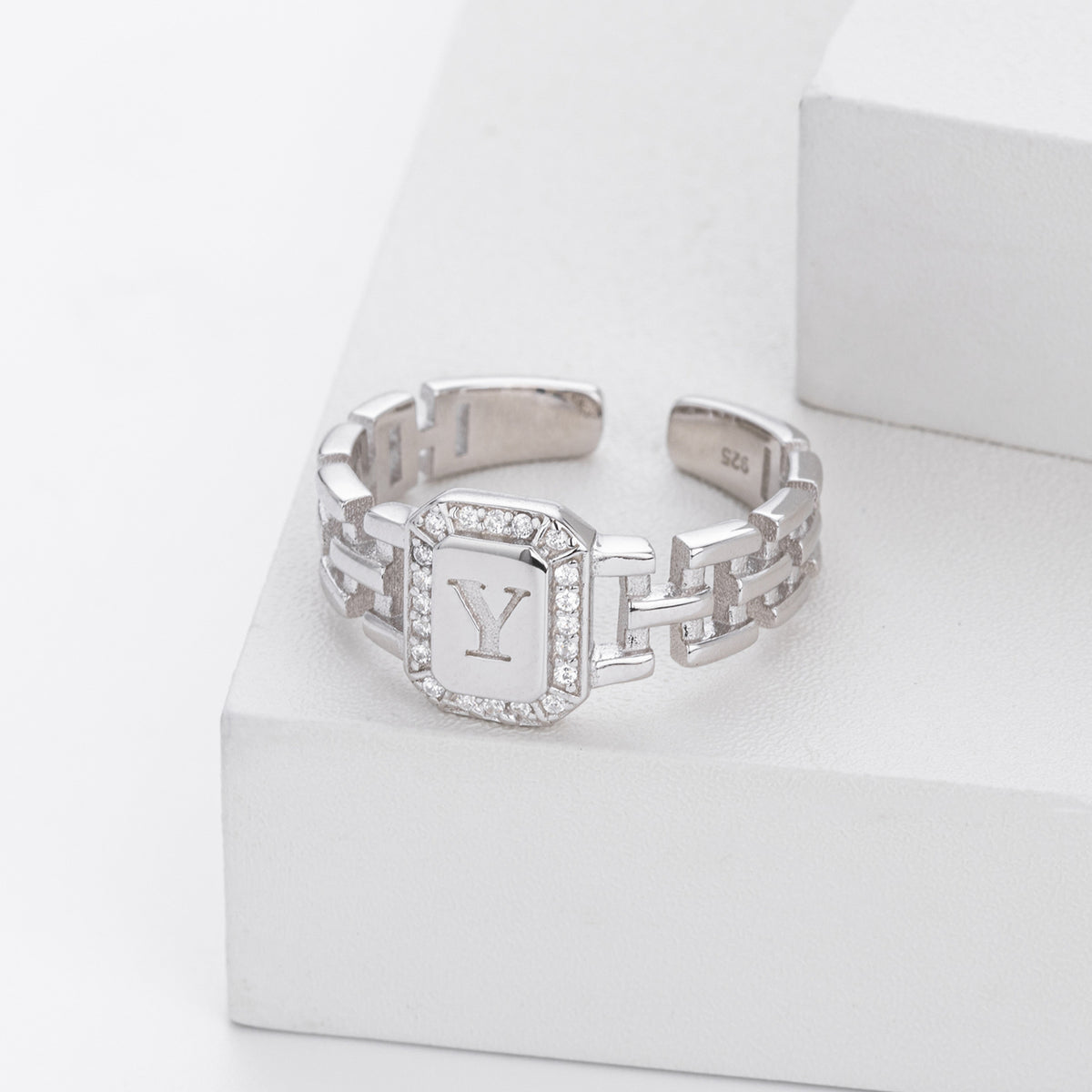 Stylish and simple S925 sterling silver ring with English letter band