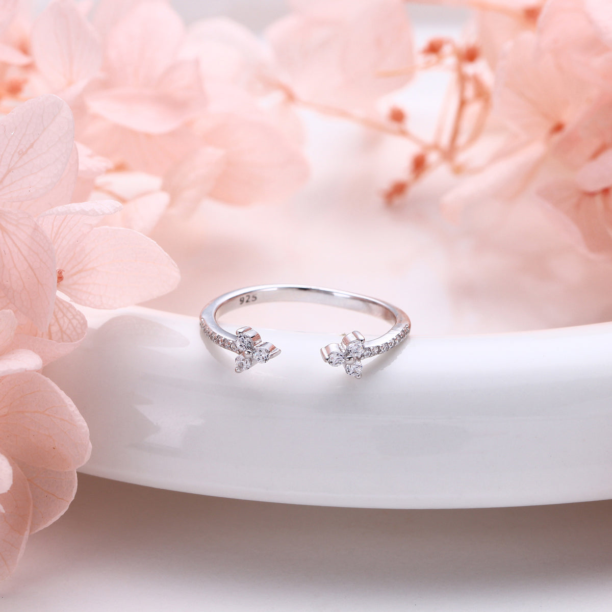 925 Sterling Silver Ring with Adjustable Opening and Zirconia for Delicate Small Flowers