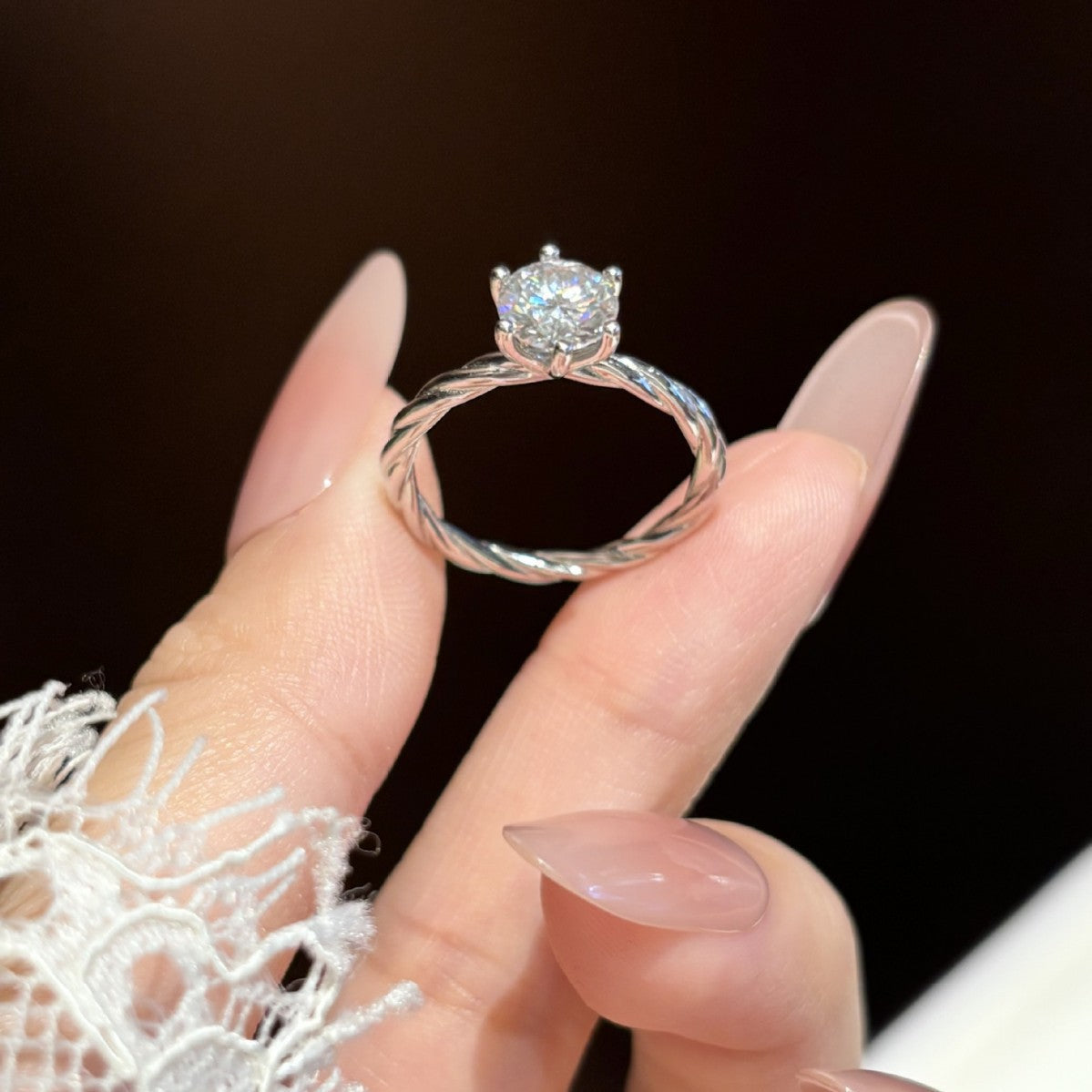 S925 Sterling Silver Twisted-Band Ring with Colorful Moissanite