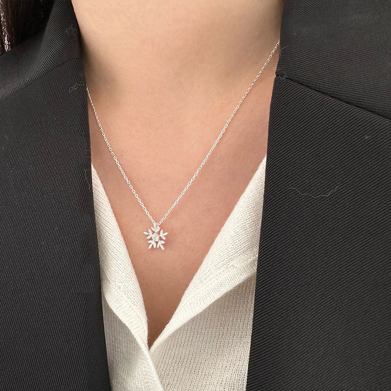 S925 Sterling Silver Christmas Snowflake Necklace