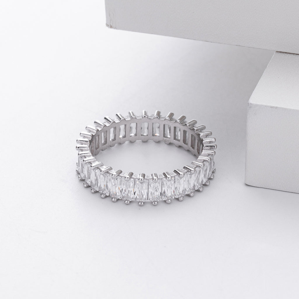 Versatile S925 sterling silver ring with rectangular zircon clusters