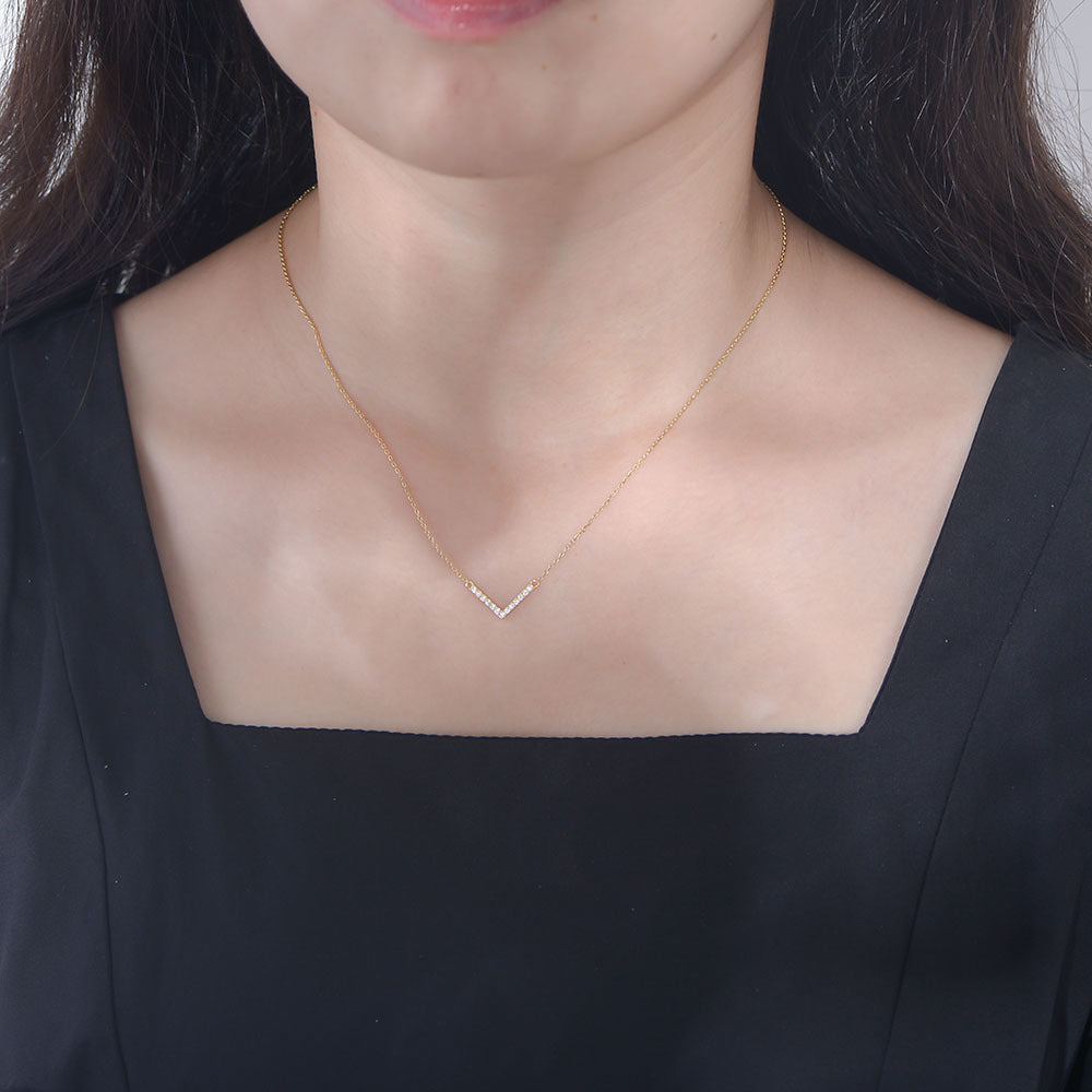 S925 Sterling Silver Zircon Inlaid V-Shaped Necklace