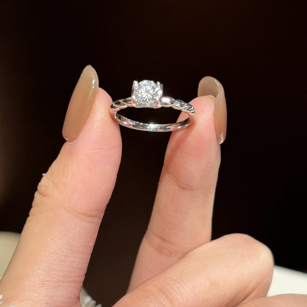 S925 Silver Colored Moissanite Bull-Head Ring