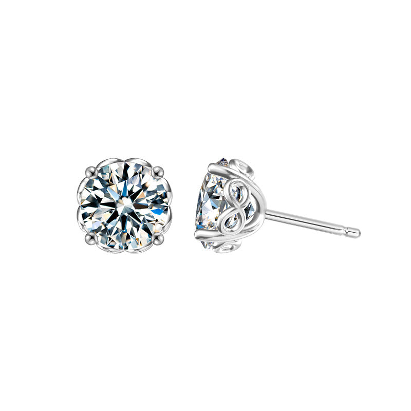 Simple and versatile moissanite 925 sterling silver classic four-prong stud earrings