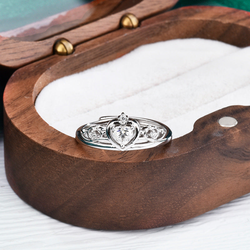 S925 Sterling Silver Heart-Shaped Crown Moissanite Ring