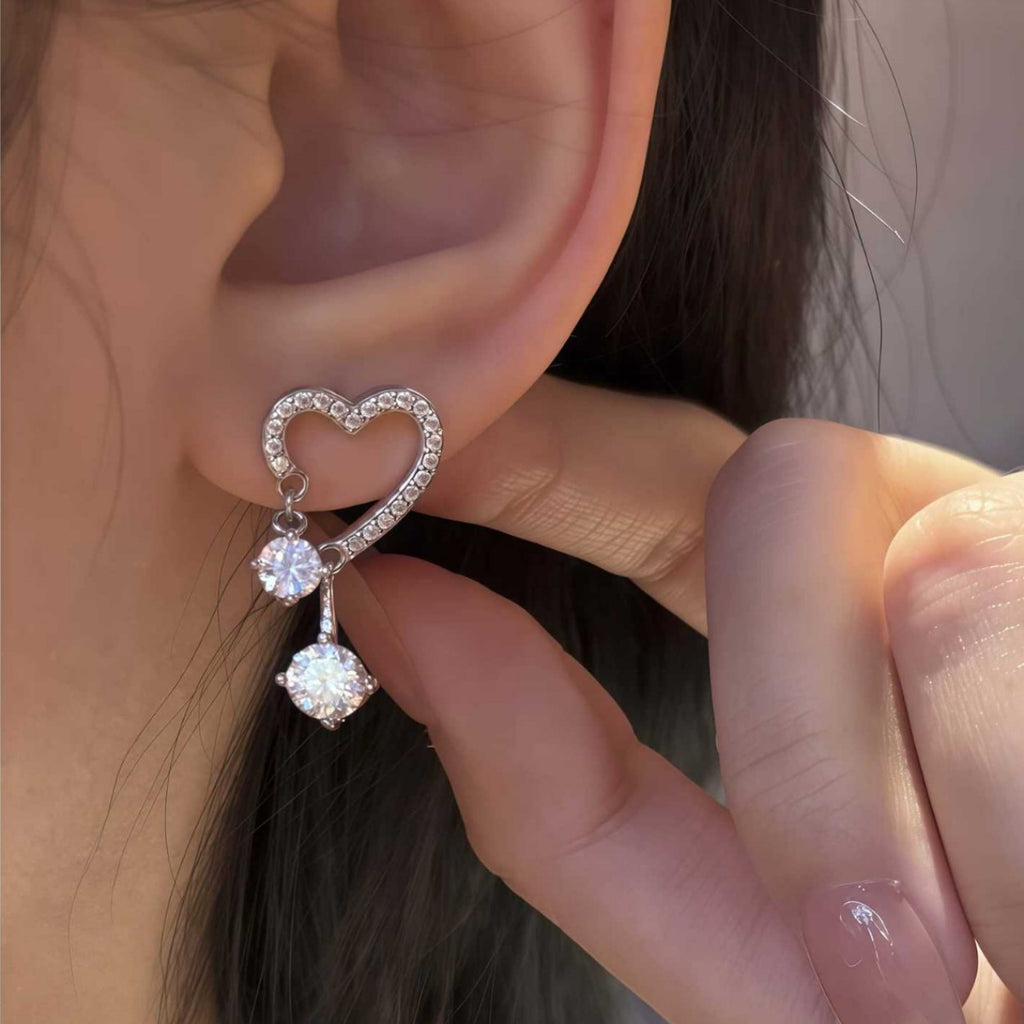 S925 Sterling Silver Heart-Shaped Moissanite Stud Earrings