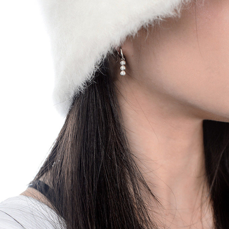 Tassel-shaped moissanite earrings in 925 sterling silver