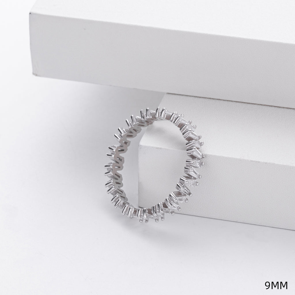 925 Sterling Silver Korean-Style V-Shaped Ring with Inlaid Zirconia