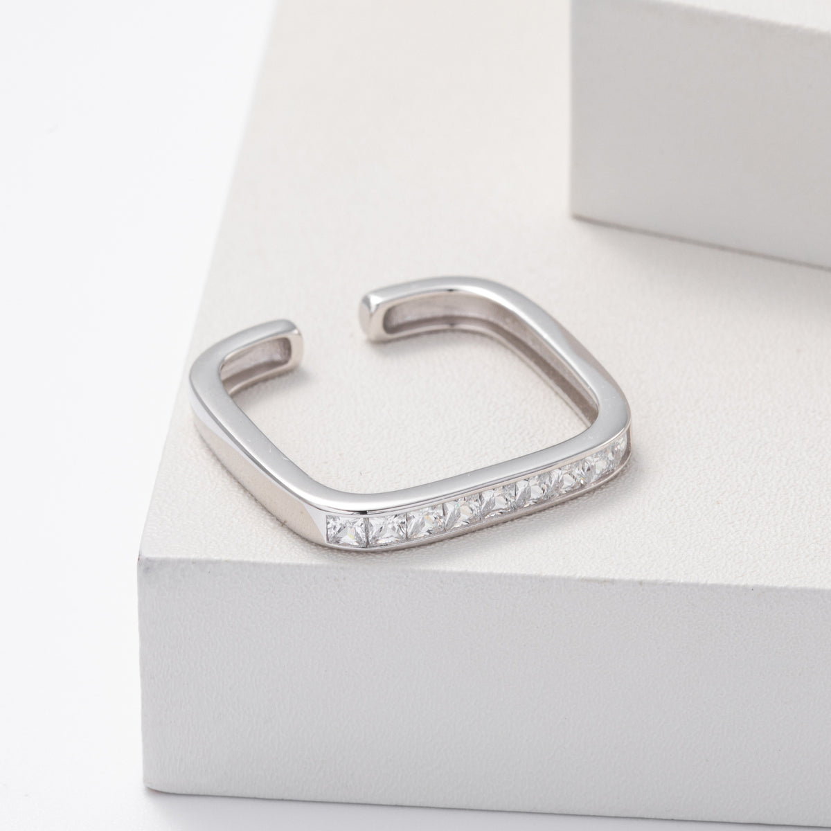 S925 sterling silver exquisite open ring set with square zircon stones