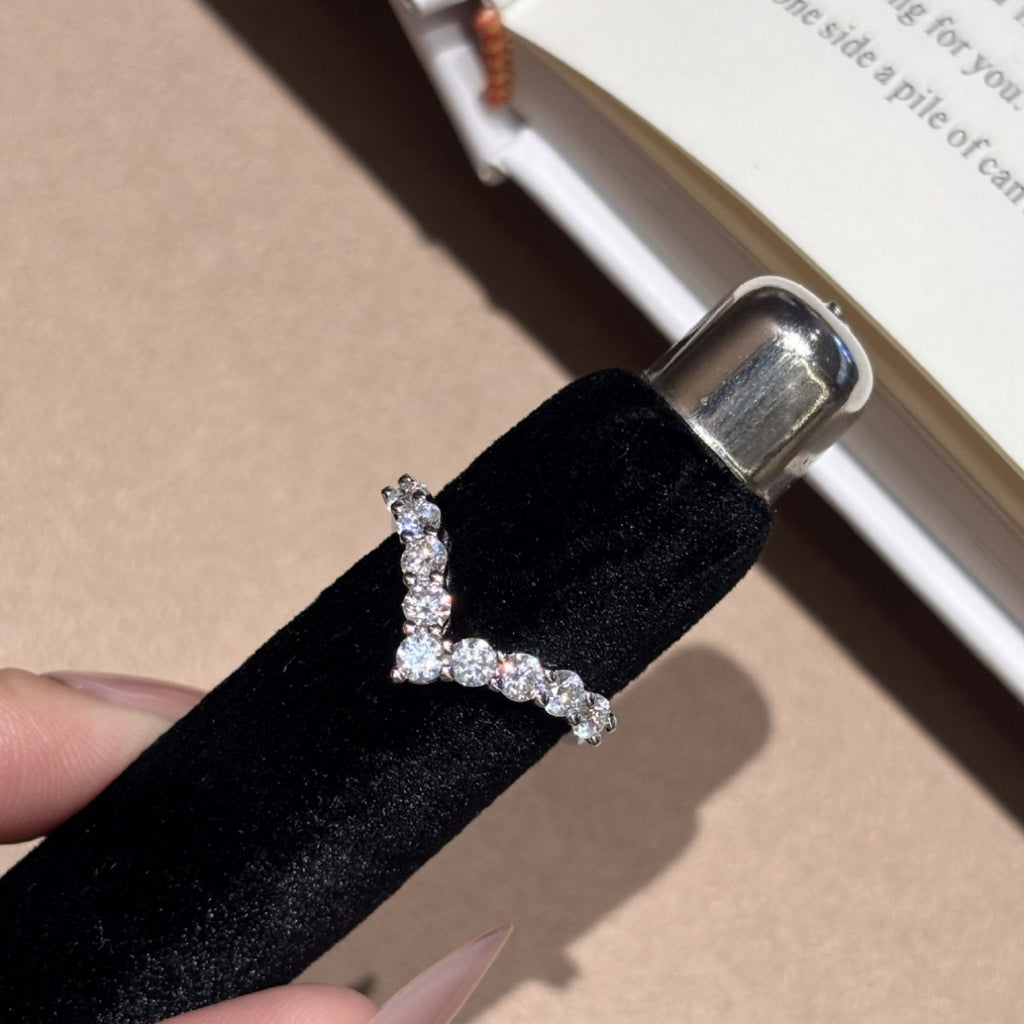 S925 Sterling Silver V-Shaped Moissanite Ring