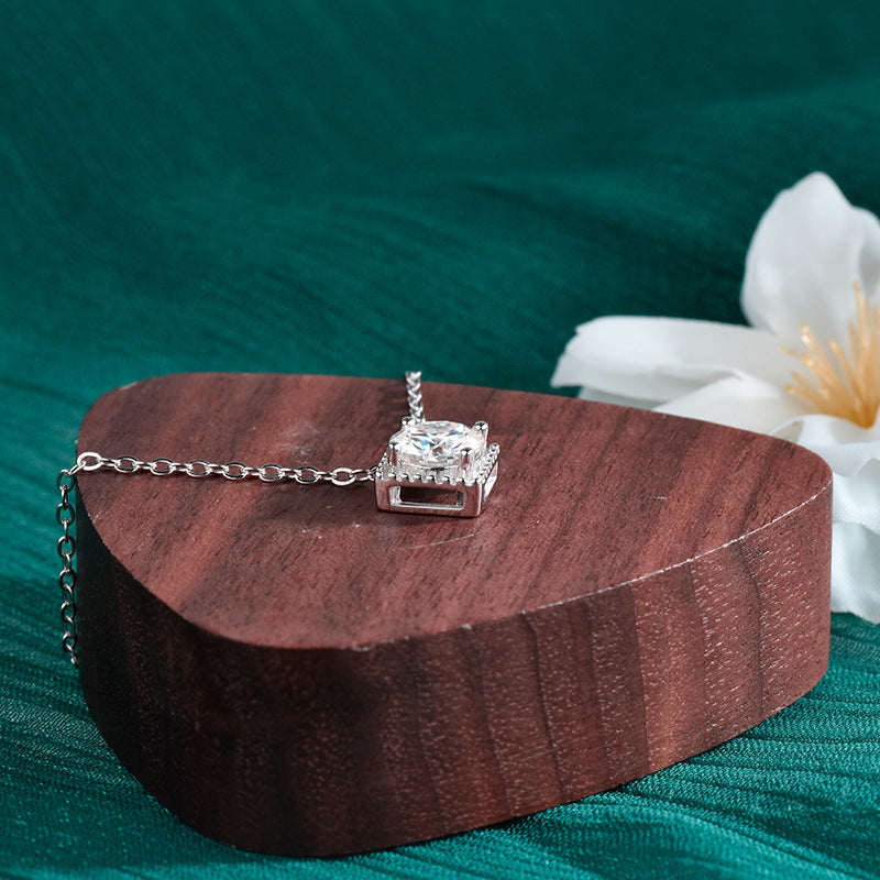 S925 Sterling Silver Moissanite Simple Cube Sugar Necklace