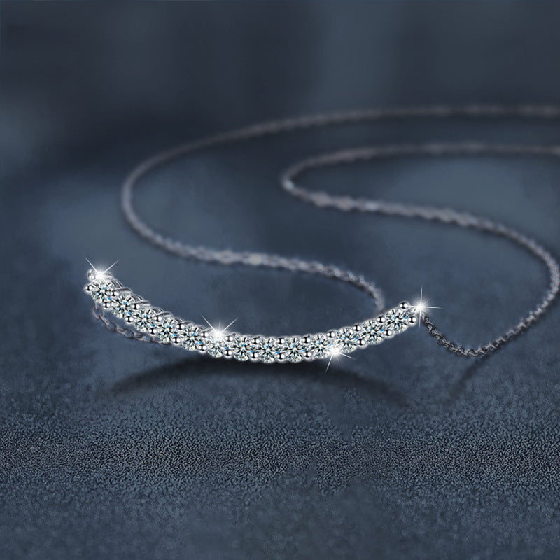 S925 Sterling Silver Moissanite Smile Necklace